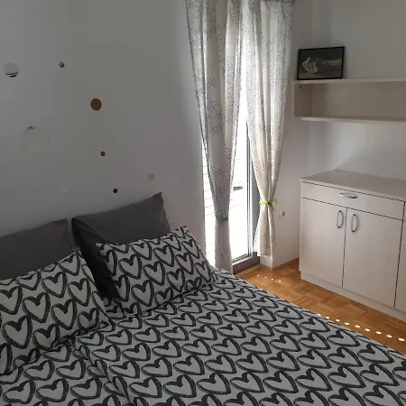 Apartment Emma Ljubljana - Free Parking, Ac, Wifi Exterior photo
