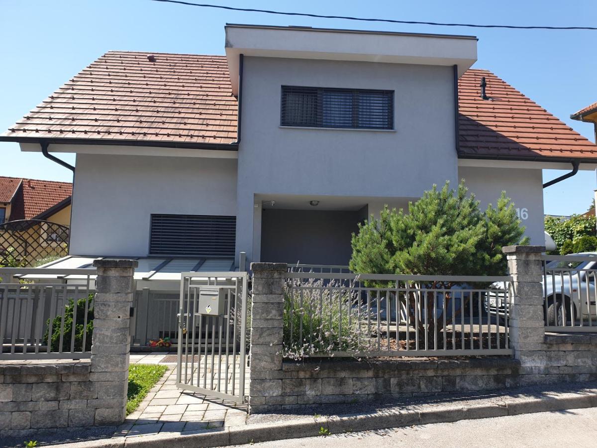 Apartment Emma - Free Parking, Ac, Wifi *