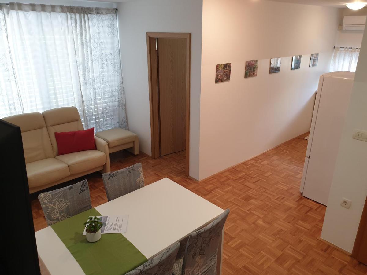 Apartmán Emma - Free Parking, Ac, Wifi *