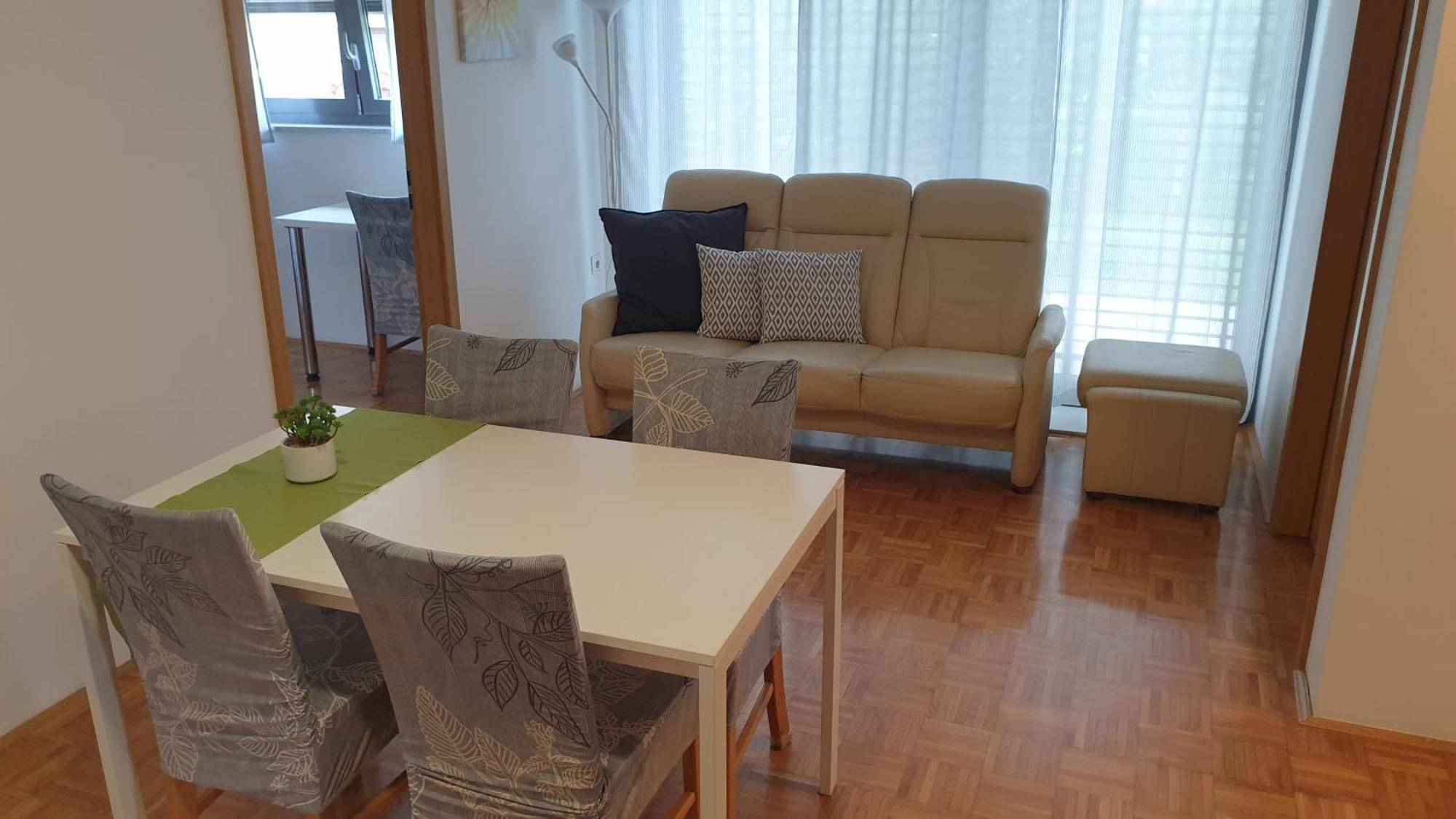 Apartmán Emma - Free Parking, Ac, Wifi Lublaň